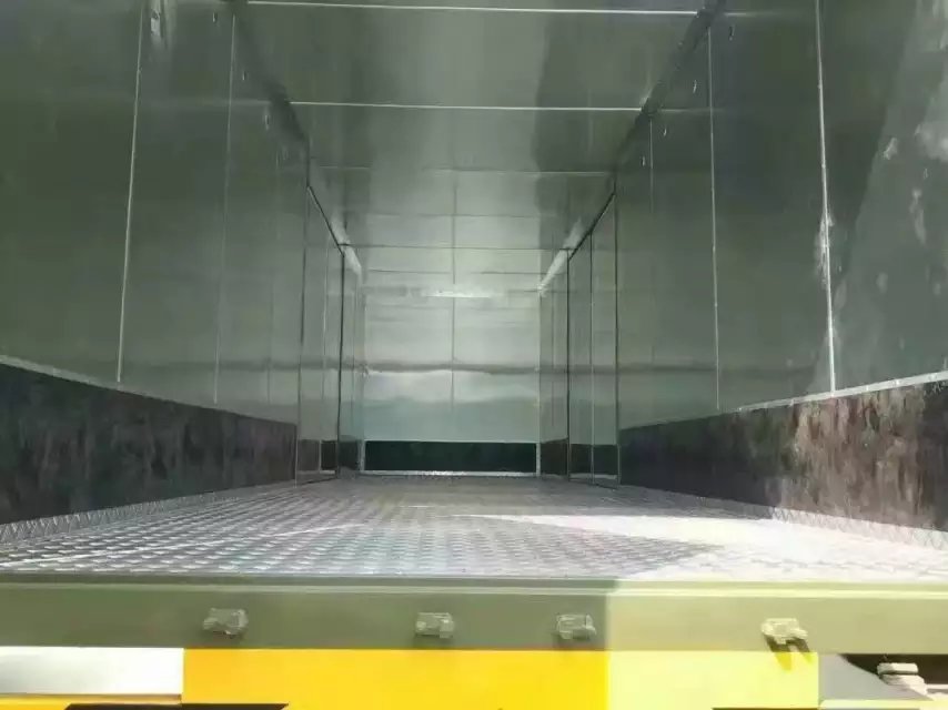 程力為陸軍某部生產(chǎn)火箭彈運(yùn)輸車