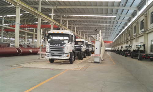 江淮格爾發<a href=http://www.2001mhs.com/ssc target=_blank class=infotextkey>灑水車</a>批量出口委內瑞拉