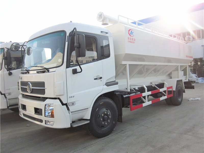 散裝<a href=http://www.2001mhs.com/siliaoche/ target=_blank class=infotextkey>飼料車</a>圖片展示