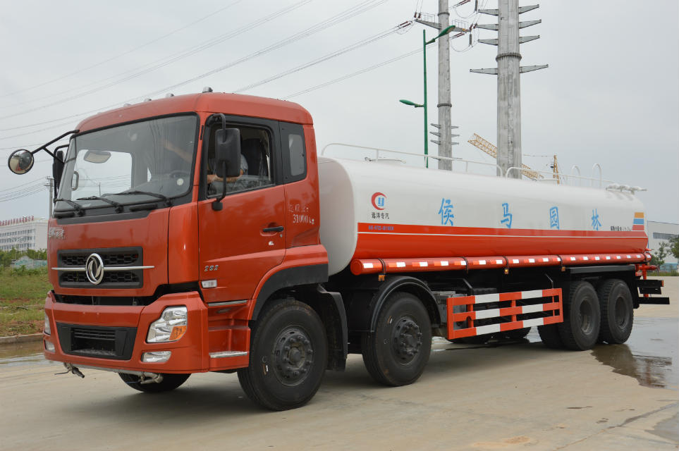 20-22噸天龍前四后八東風(fēng)灑水車(chē)