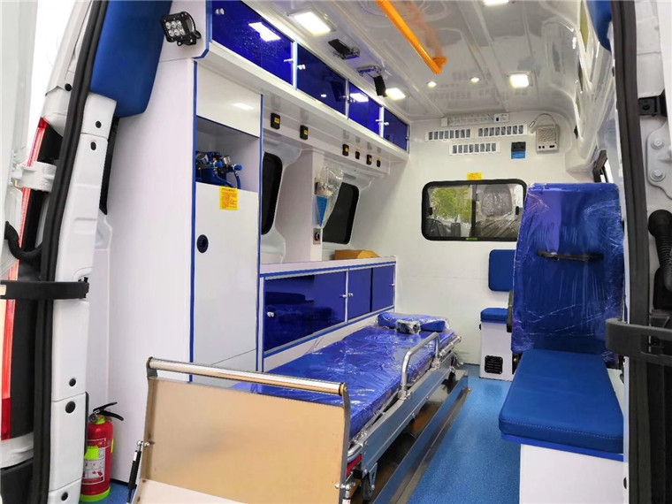 福特新全順V362救護車(中軸中頂)
