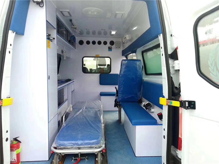 福特新全順V362中軸中頂救護車