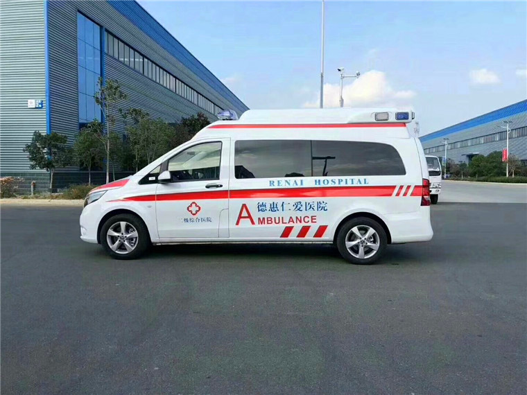 奔馳新威霆救護車(高頂)